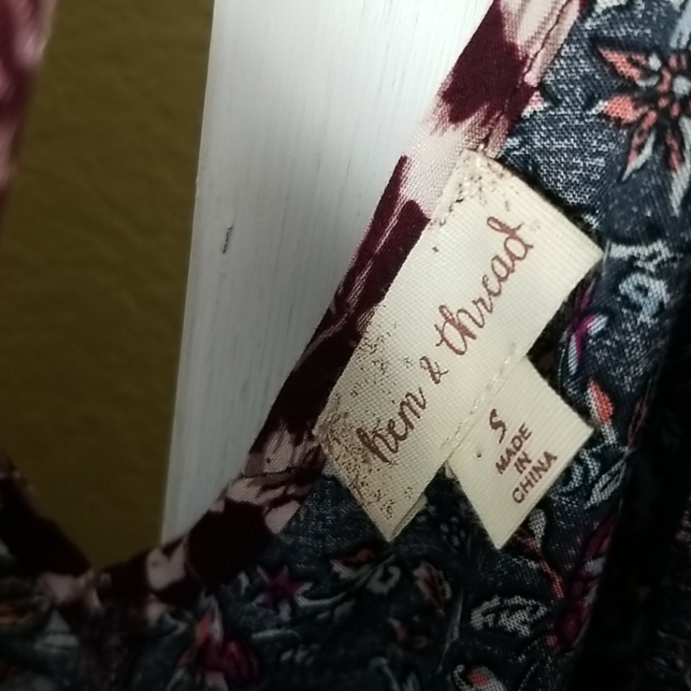 Like New Hem & Thread Top - Picture 5 of 6